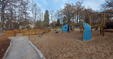Rewitalizacja Placu zabaw w parku Biskupińskim